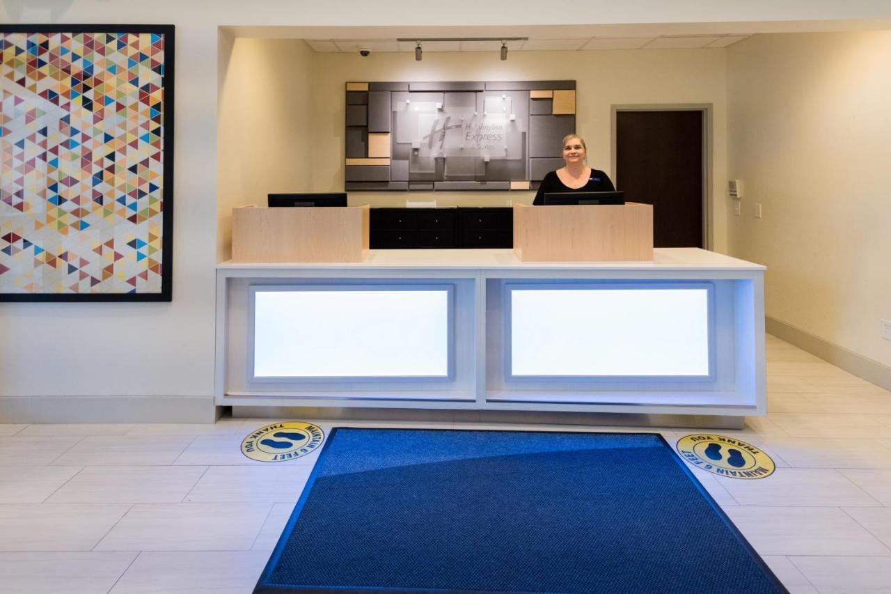 Holiday Inn Express & Suites Lexington North West-The Vineyard By Ihg Exterior foto