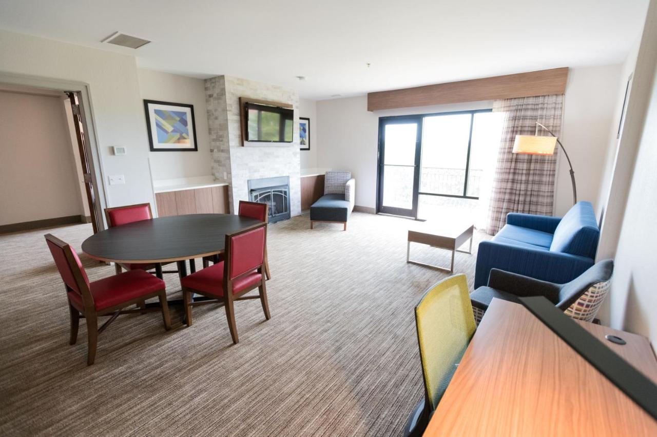 Holiday Inn Express & Suites Lexington North West-The Vineyard By Ihg Exterior foto