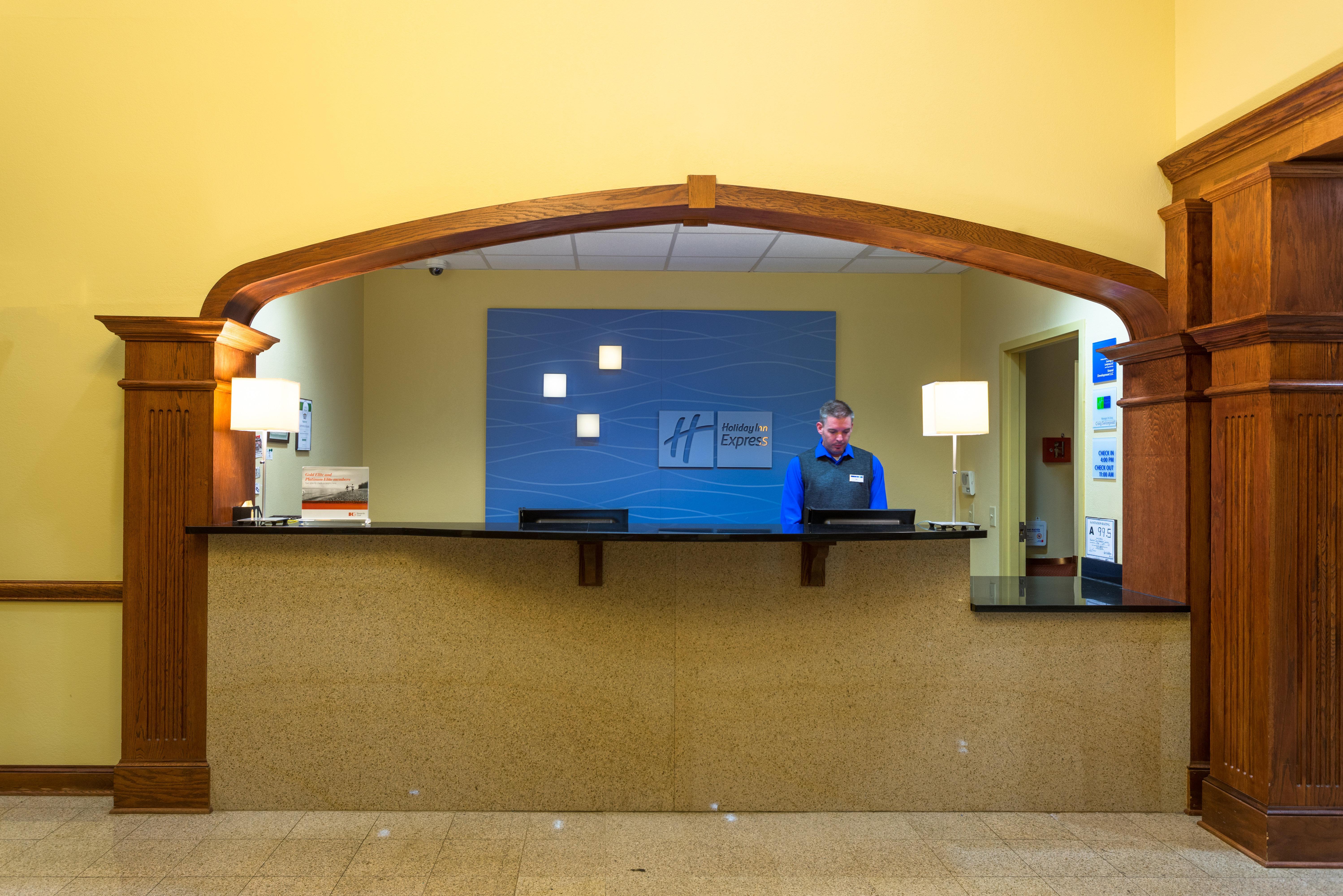Holiday Inn Express & Suites Lexington North West-The Vineyard By Ihg Exterior foto